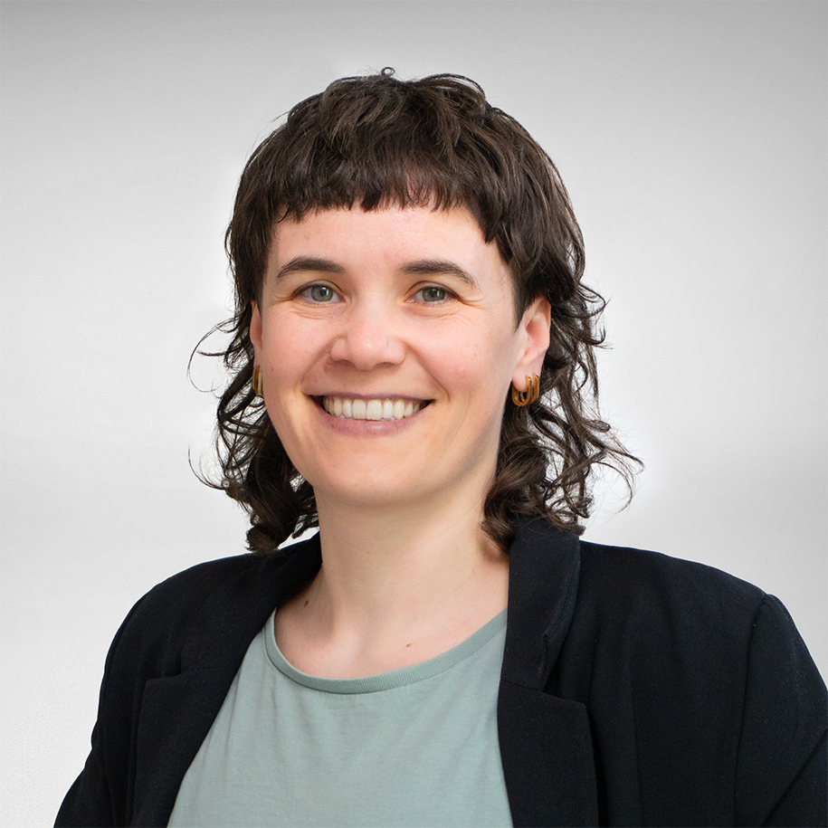 Dr. Anna Stief 